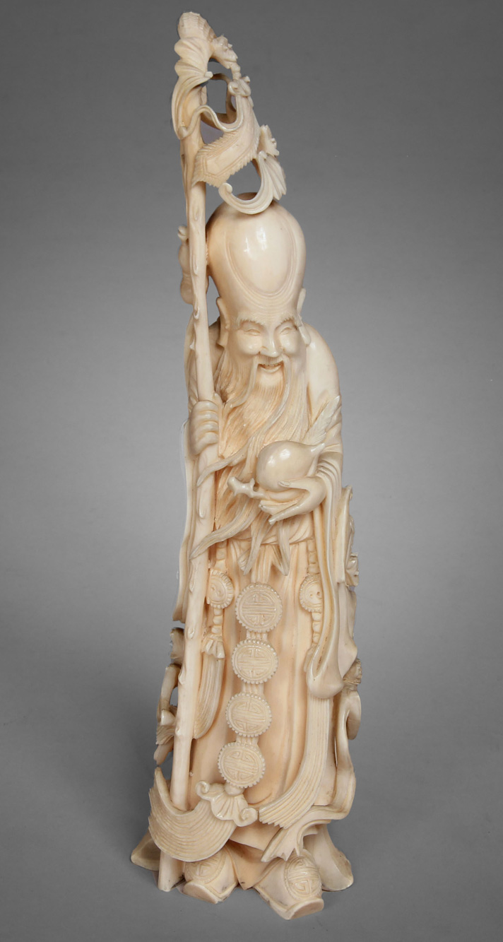  FIGURA CHINA DE MARFIL ESCULPIDO. 