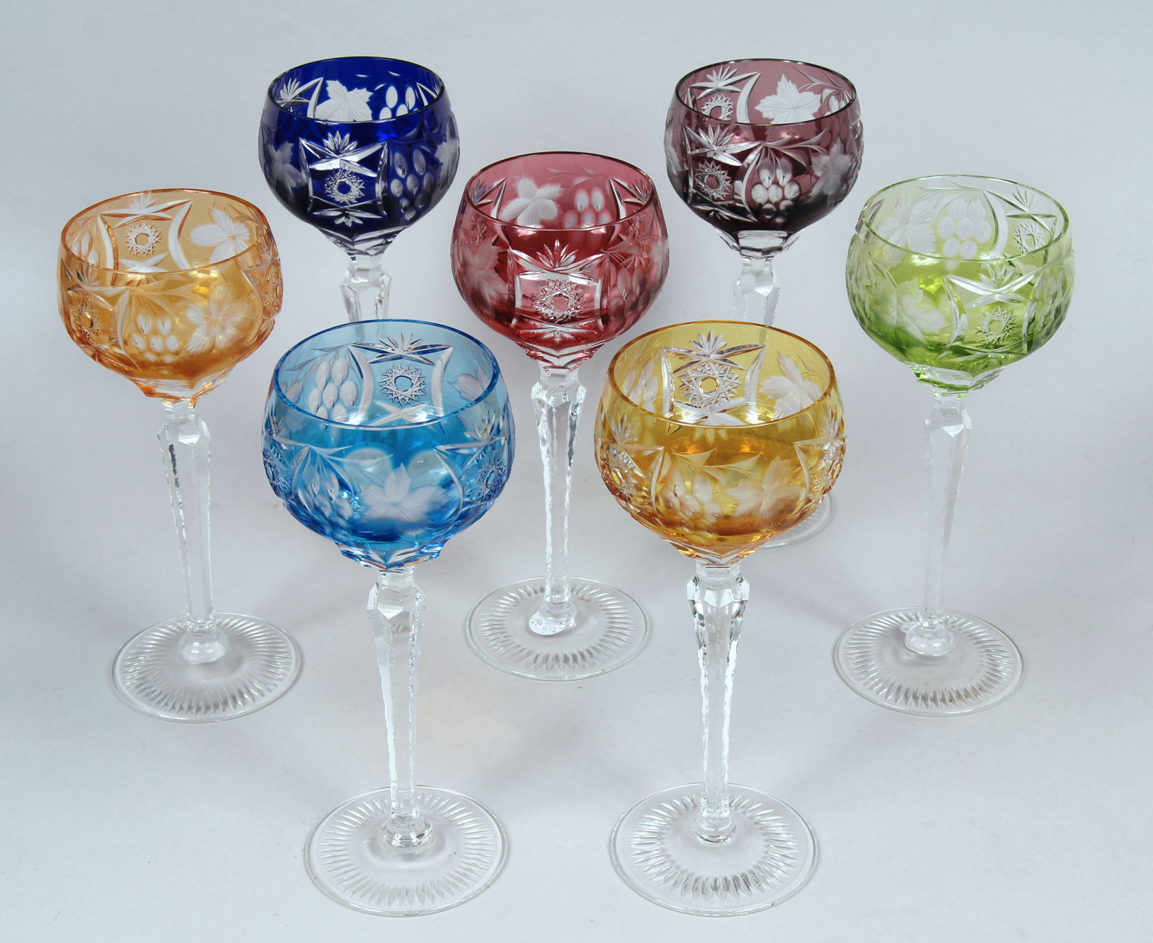  DOCE COPAS ALTAS DE COLOR PARA VINO DEL RHIN. 
