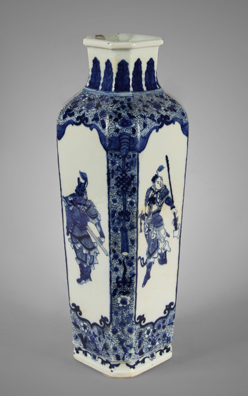  ANTIGUO VASO DE PORCELANA CHINA ESMALTADA. 