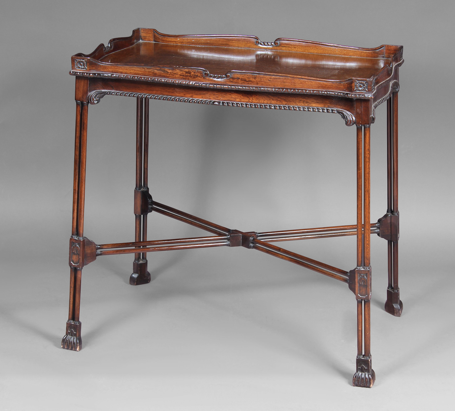  MESA DE ESTILO INGLES CHIPPENDALE PARA TE.