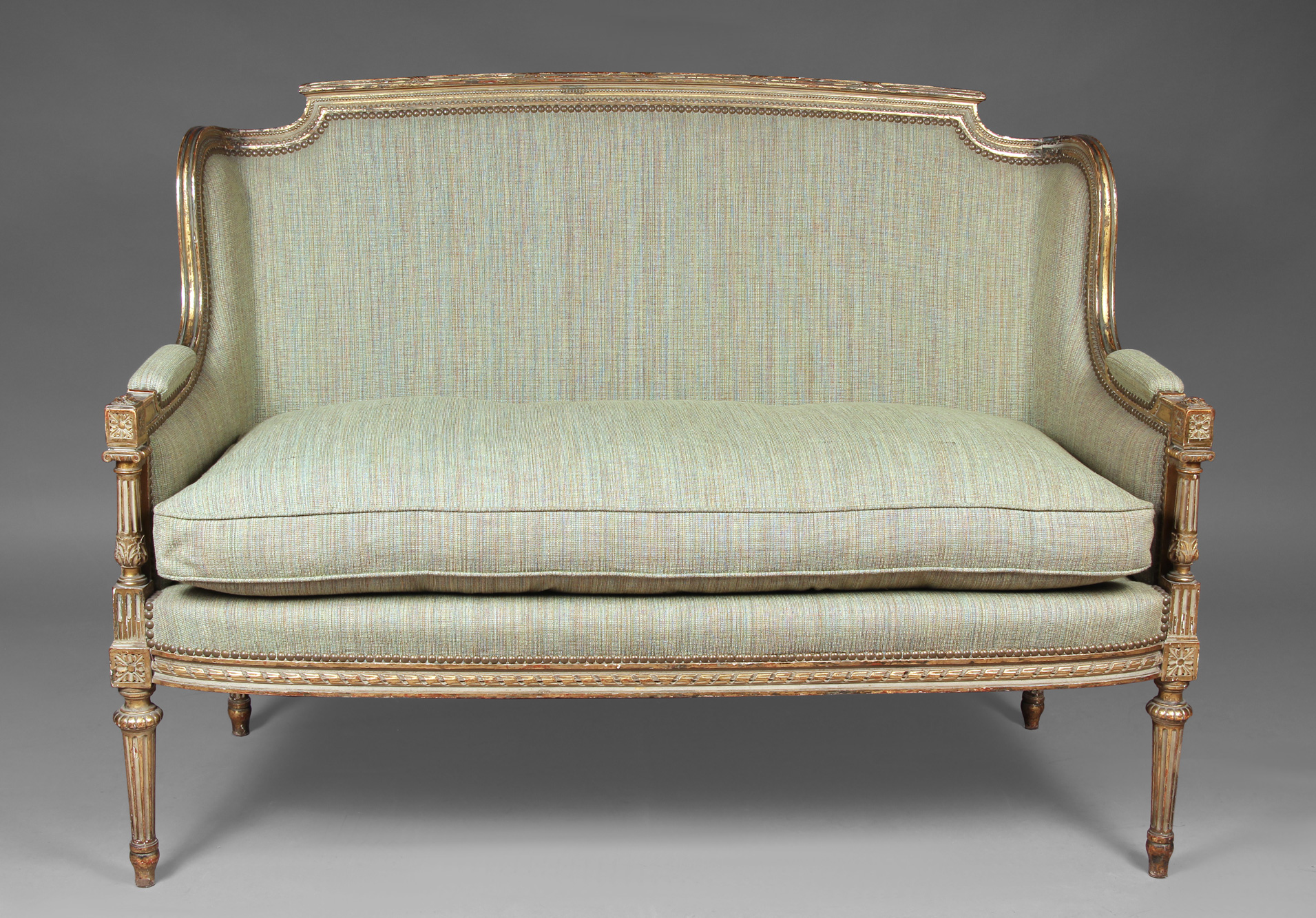  PEQUEÑO SOFA FRANCES DE ESTILO LUIS XVI. 