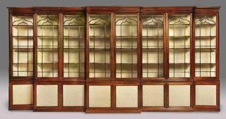 Lote 150: ANTIGUA 'BREAKFRONT BOOKCASE' INGLESA REGENCY.  ANTIGUA 'BREAKFRONT BOOKCASE' INGLESA REGENCY. 
