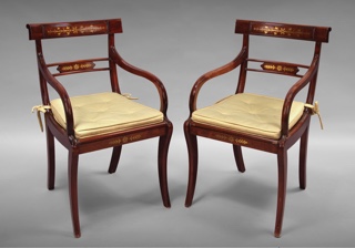 Lote 181: PAR DE SILLONES DE ESTILO INGLES REGENCY.  PAR DE SILLONES DE ESTILO INGLES REGENCY. 