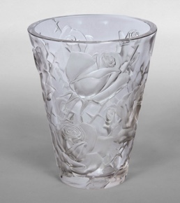 Lote 379: VASO FRANCES DE VIDRIO ARTISTICO FIRMADO LALIQUE.  VASO FRANCES DE VIDRIO ARTISTICO FIRMADO LALIQUE. 