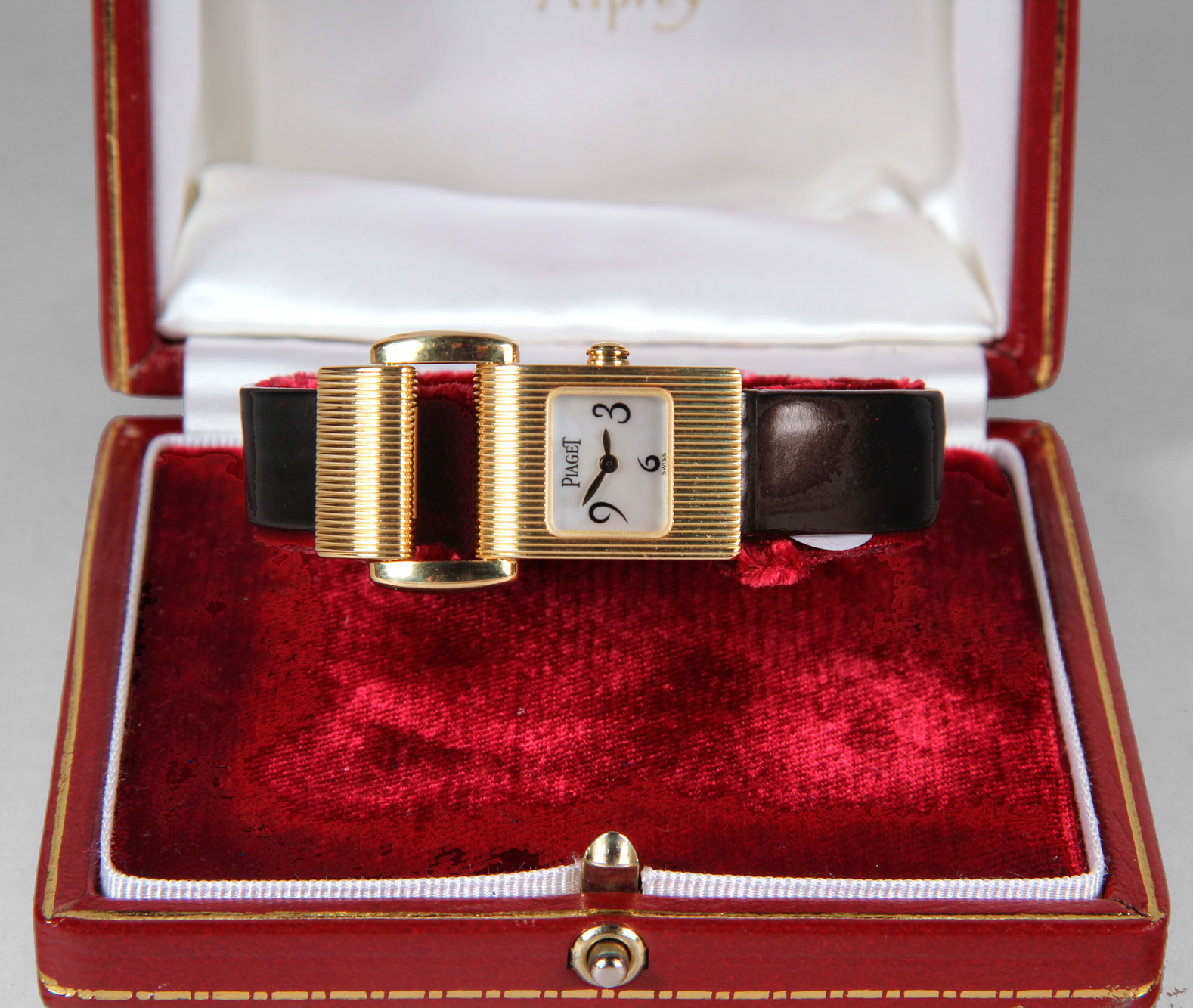  RELOJ PULSERA MARCA PIAGET PARA DAMA.