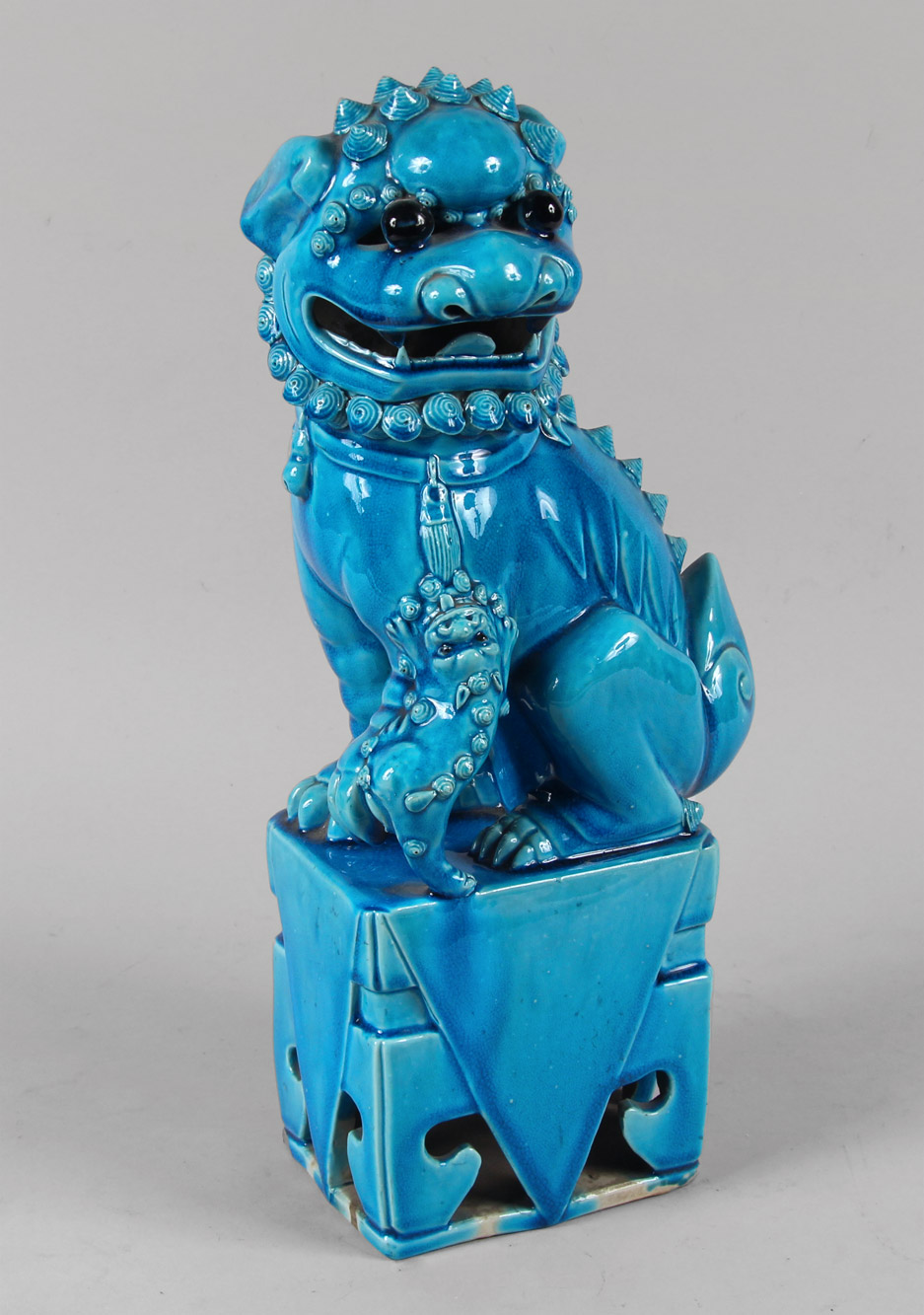  PERRO DE FO DE PORCELANA ESMALTADA BLEU TURQUOISE.