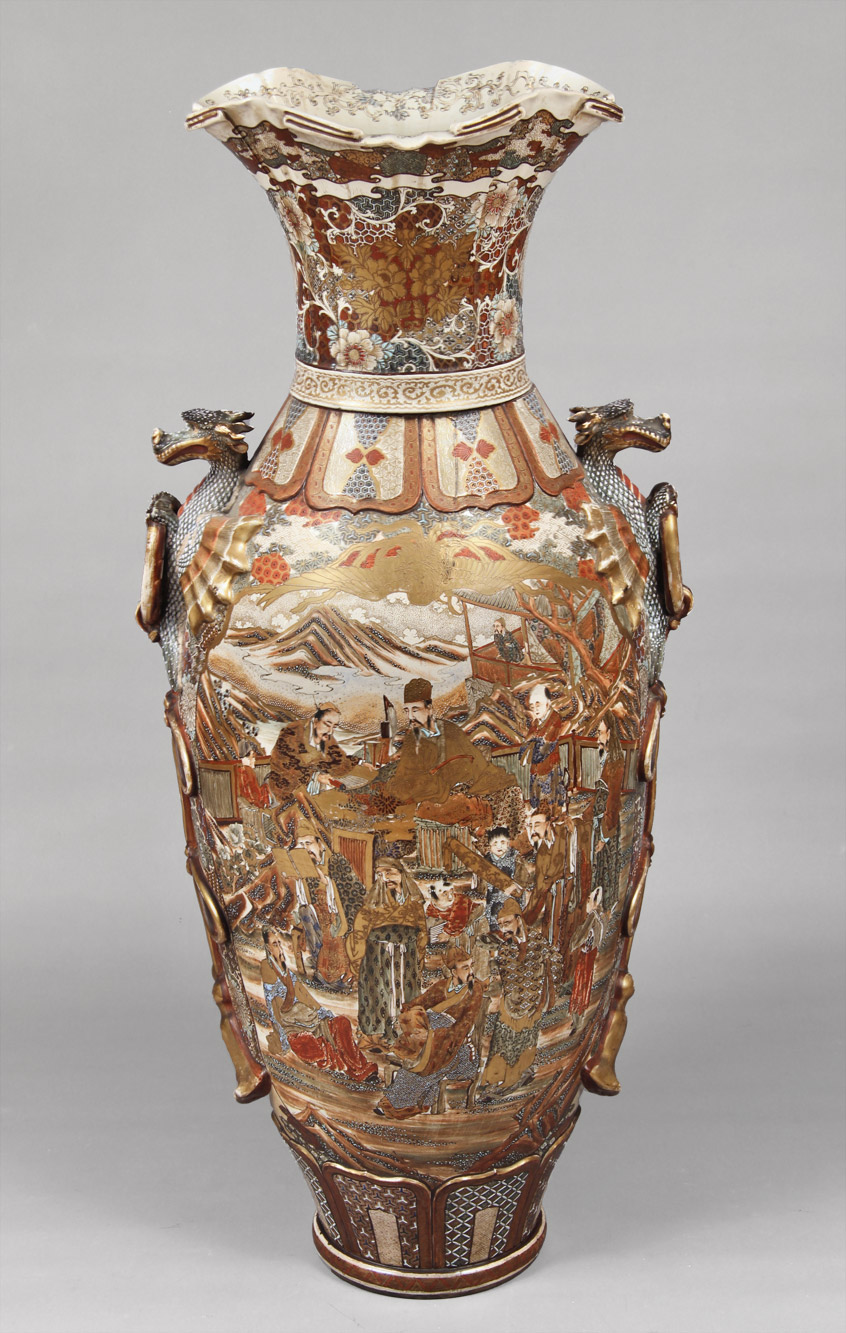  GRAN VASO DE CERAMICA JAPONESA DE SATSUMA. 