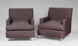 Lote 212: PAR DE SILLONES CONFORTABLES DE LINEA MODERNA.  PAR DE SILLONES CONFORTABLES DE LINEA MODERNA. 