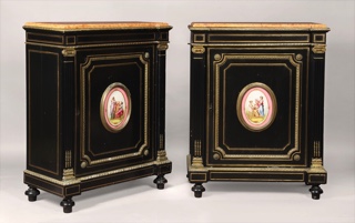 Lote 154: PAR DE MUEBLES DE ARRIMO ESTILO NAPOLEON III. PAR DE MUEBLES DE ARRIMO ESTILO NAPOLEON III.