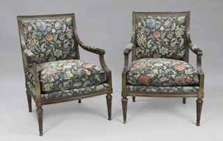 Lote 307: PAR DE SILLONES DE ESTILO FRANCES LUIS XVI.  PAR DE SILLONES DE ESTILO FRANCES LUIS XVI. 