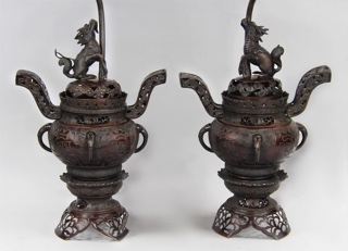 Lote 675: PAR DE LAMPARAS JAPONESAS DE BRONCE PATINADO.  PAR DE LAMPARAS JAPONESAS DE BRONCE PATINADO. 