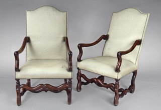 Lote 290: PAR DE ANTIGUOS SILLONES FRANCESES ESTILO LUIS XIII. PAR DE ANTIGUOS SILLONES FRANCESES ESTILO LUIS XIII.