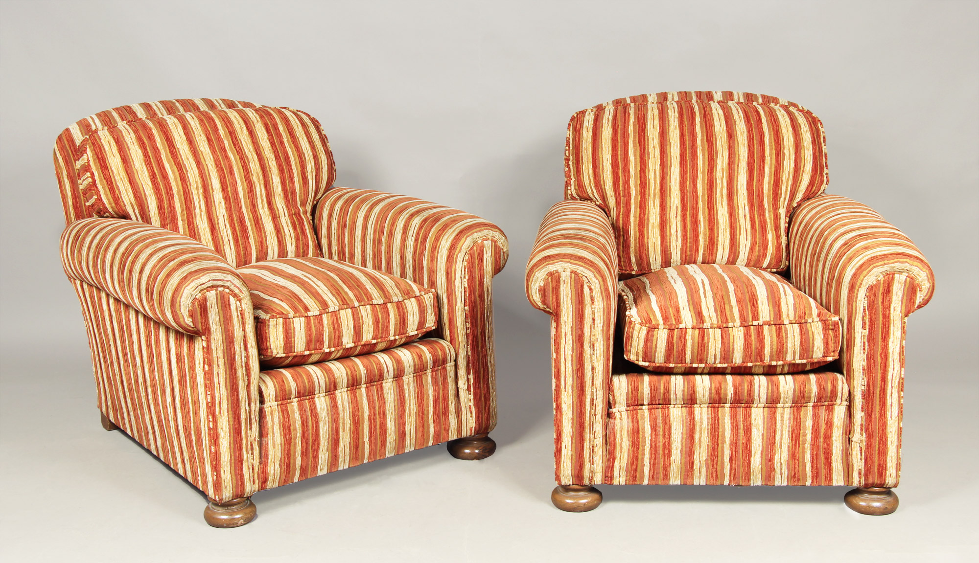  PAR DE SILLONES CONFORTABLES INGLESES. 