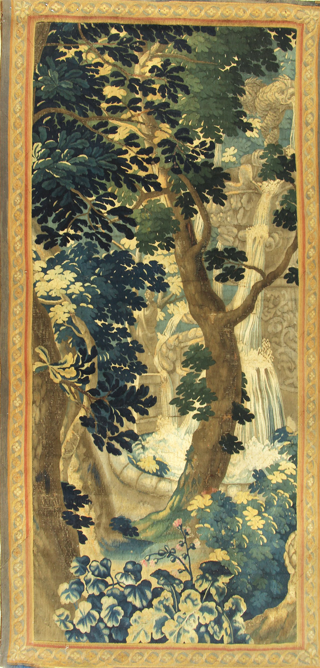  FRAGMENTO DE ANTIGUA TAPICERIA FRANCESA VERDURE. 