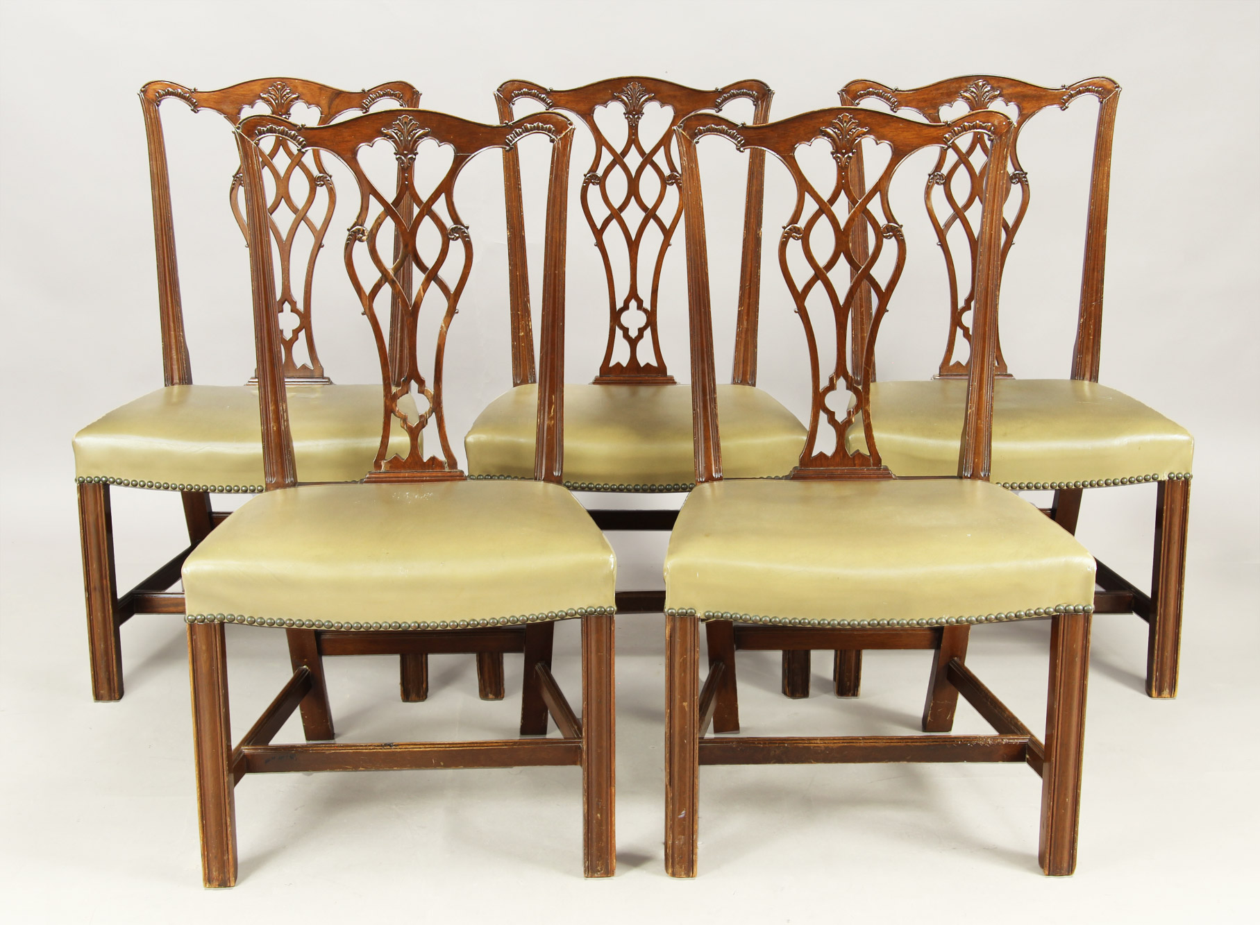  DIEZ SILLAS DE ESTILO INGLES CHIPPENDALE PARA COMEDOR. 