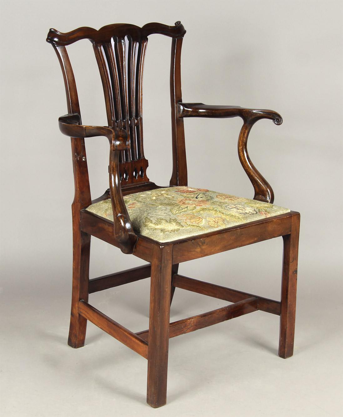  SILLON INGLES ESTILO CHIPPENDALE PARA ESCRITORIO. 