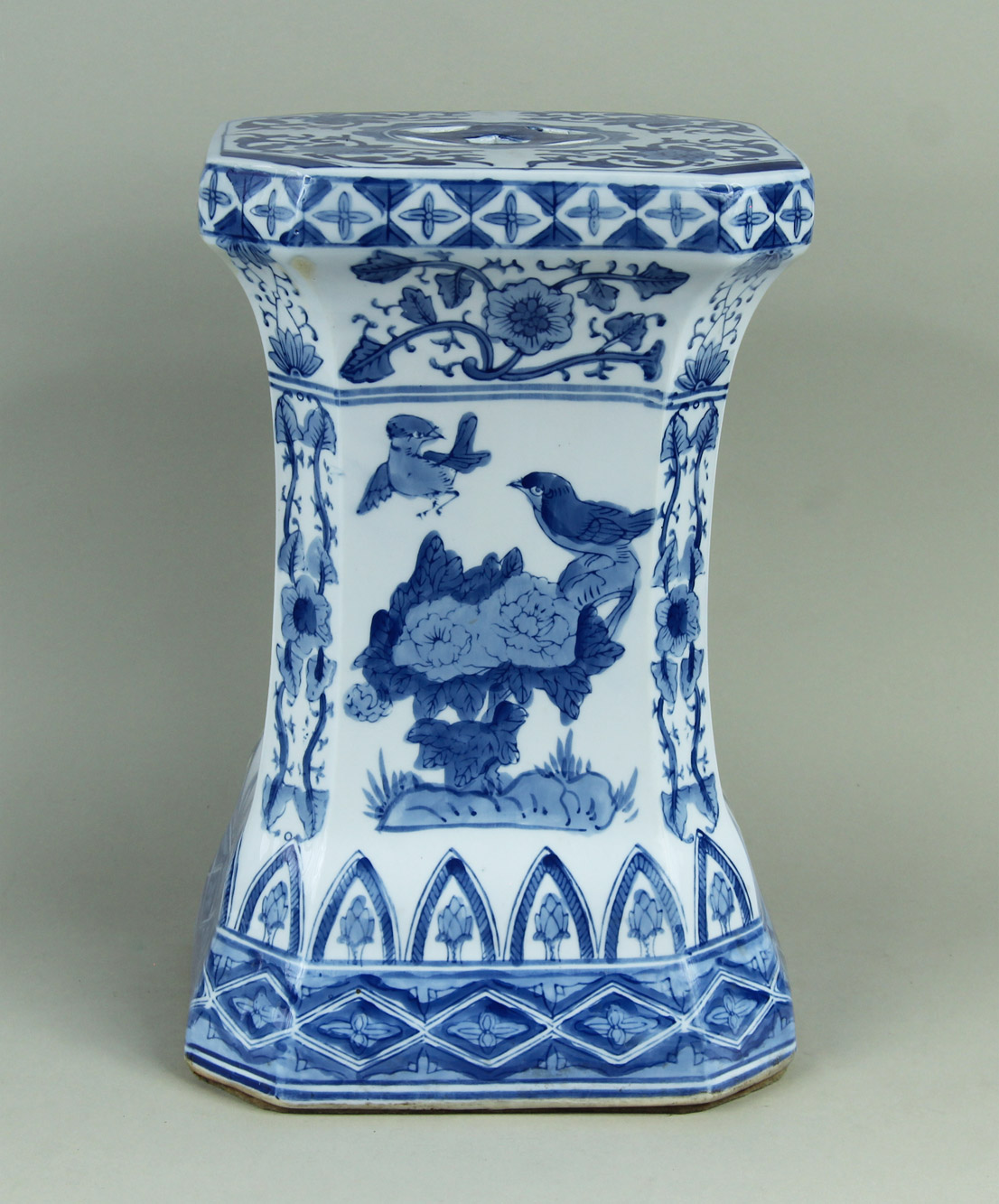  BANCO CHINO DE JARDIN EN CERAMICA ESMALTADA. 