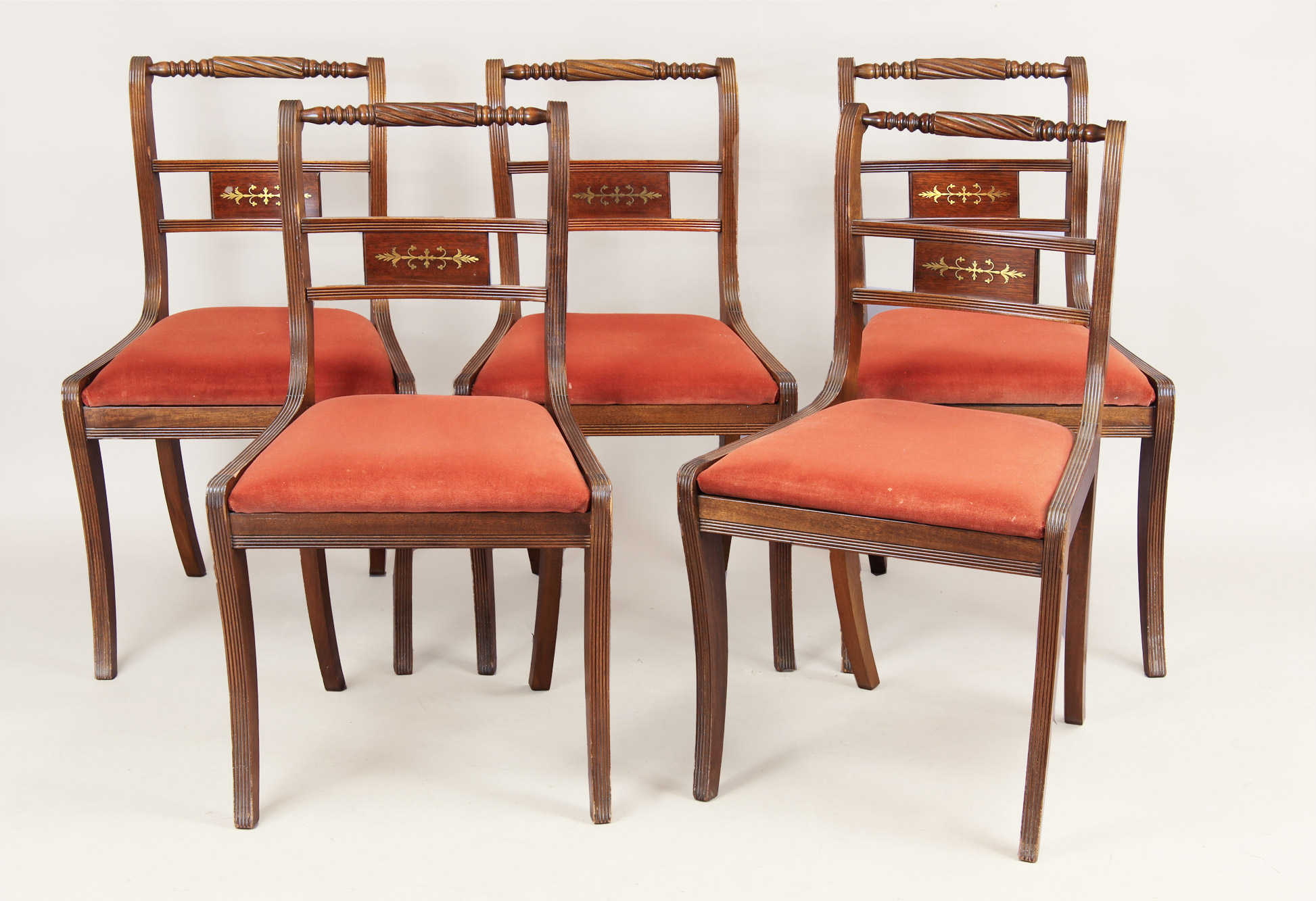  OCHO SILLAS DE ESTILO INGLES REGENCY PARA COMEDOR. 
