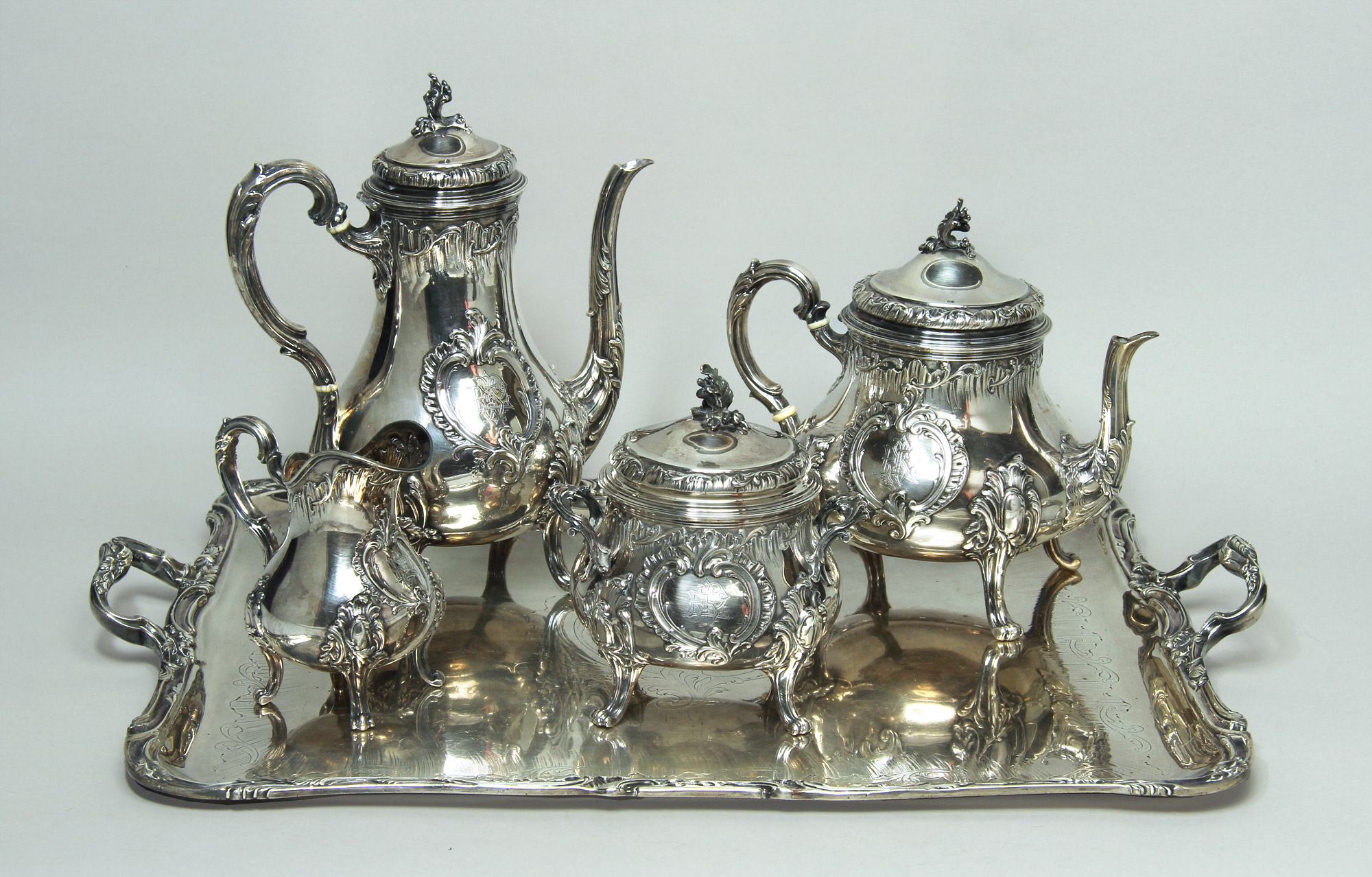  JUEGO DE PLATA FRANCESA SELLADA PARA TE Y CAFE. 
