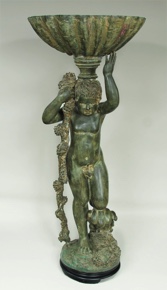 Lote 465: FUENTE EUROPEA DE BRONCE PATINADO.  FUENTE EUROPEA DE BRONCE PATINADO. 