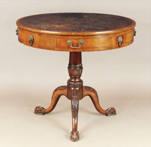 Lote 259: MESA CIRCULAR 'DRUM TABLE' DE ESTILO INGLES CHIPPENDALE.  MESA CIRCULAR 'DRUM TABLE' DE ESTILO INGLES CHIPPENDALE. 
