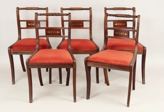 Lote 247: OCHO SILLAS DE ESTILO INGLES REGENCY PARA COMEDOR.  OCHO SILLAS DE ESTILO INGLES REGENCY PARA COMEDOR. 