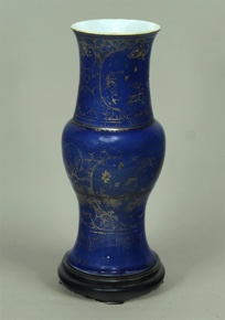 Lote 505: VASO CORNET DE ANTIGUA PORCELANA CHINA ESMALTADA.  VASO CORNET DE ANTIGUA PORCELANA CHINA ESMALTADA. 