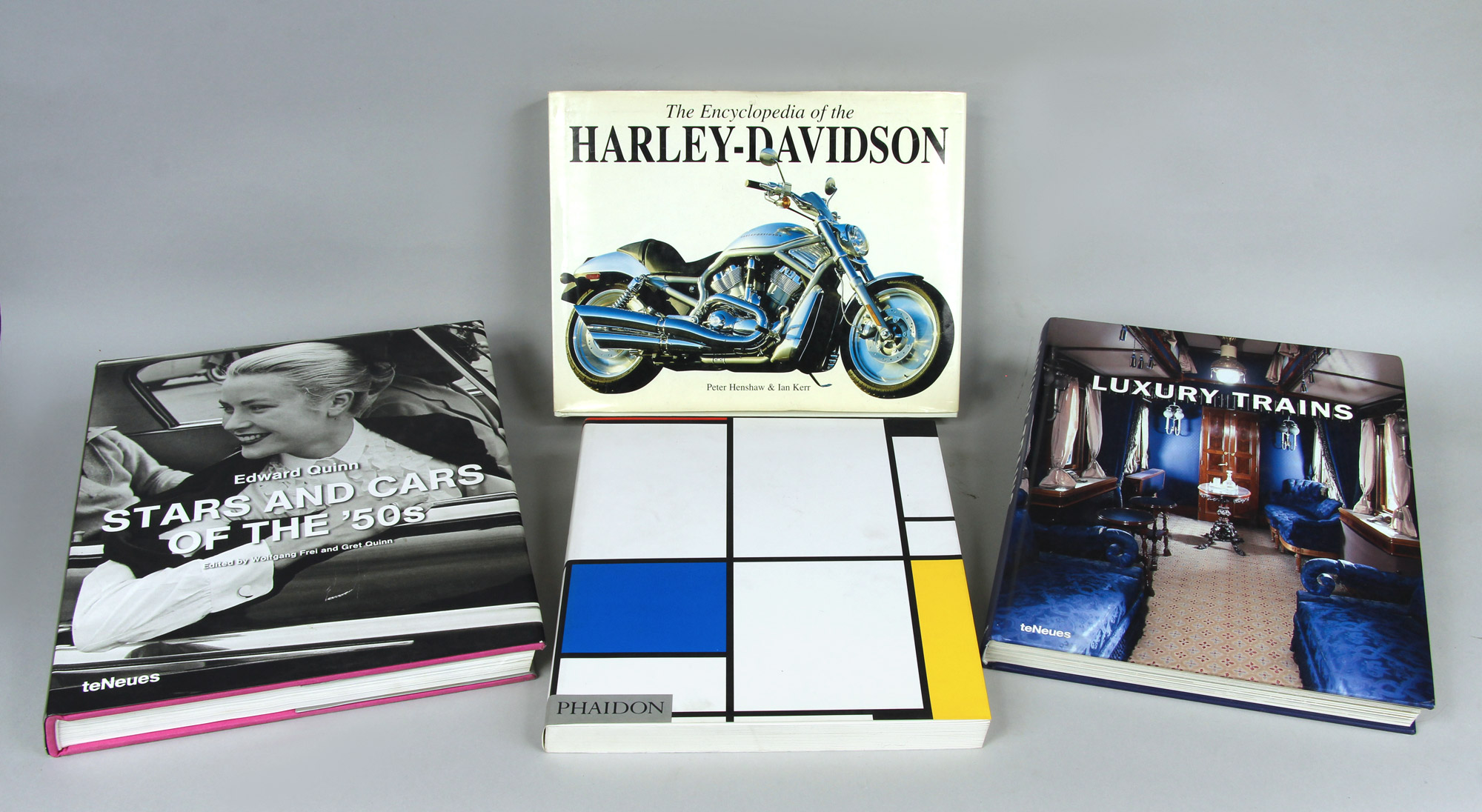  CINCO LIBROS VARIOS SOBRE ARTE Y FOTOGRAFIA. 