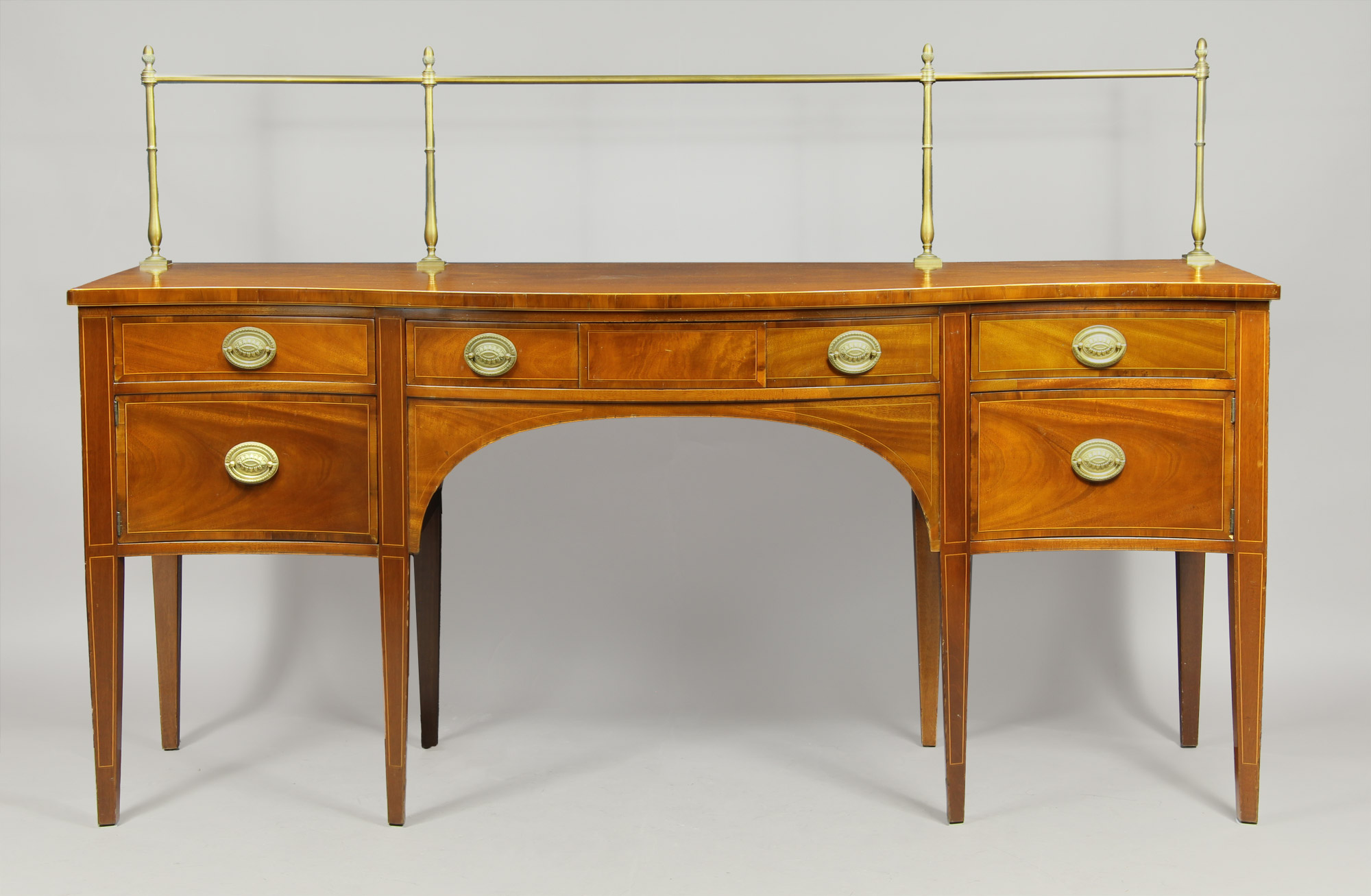  SIDEBOARD INGLES DE ESTILO SHERATON. 