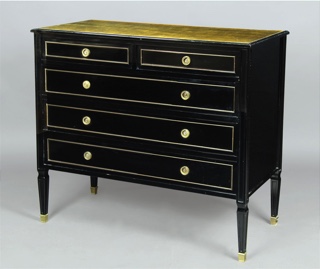 Lote 192: COMODA DE ESTILO FRANCES LUIS XVI DISEÑO DE JANSEN.  COMODA DE ESTILO FRANCES LUIS XVI DISEÑO DE JANSEN. 