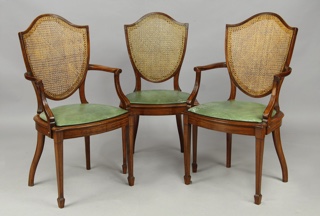 Lote 186: CUATRO SILLONES Y OCHO SILLAS INGLESAS EDUARDIANAS.  CUATRO SILLONES Y OCHO SILLAS INGLESAS EDUARDIANAS. 