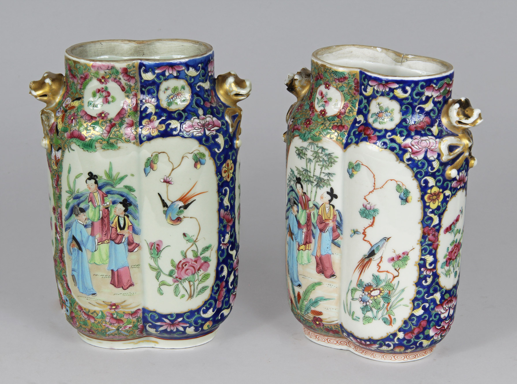  PAR DE VASOS CHINOS DE PORCELANA ESMALTADA. 
