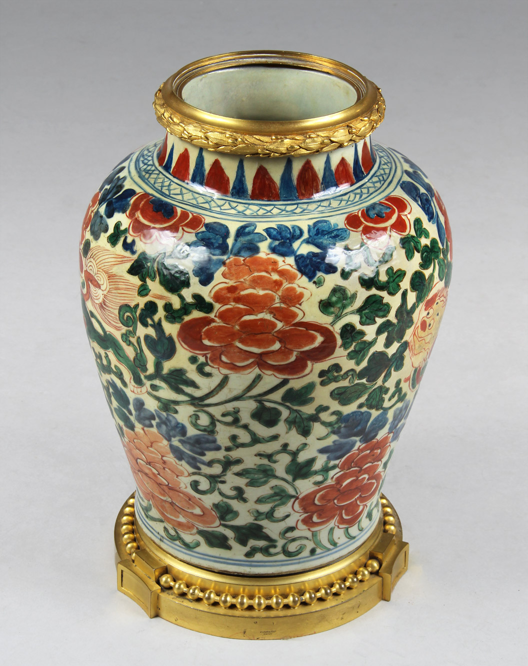 VASO DE ANTIGUA PORCELANA FRANCESA ESMALTADA.