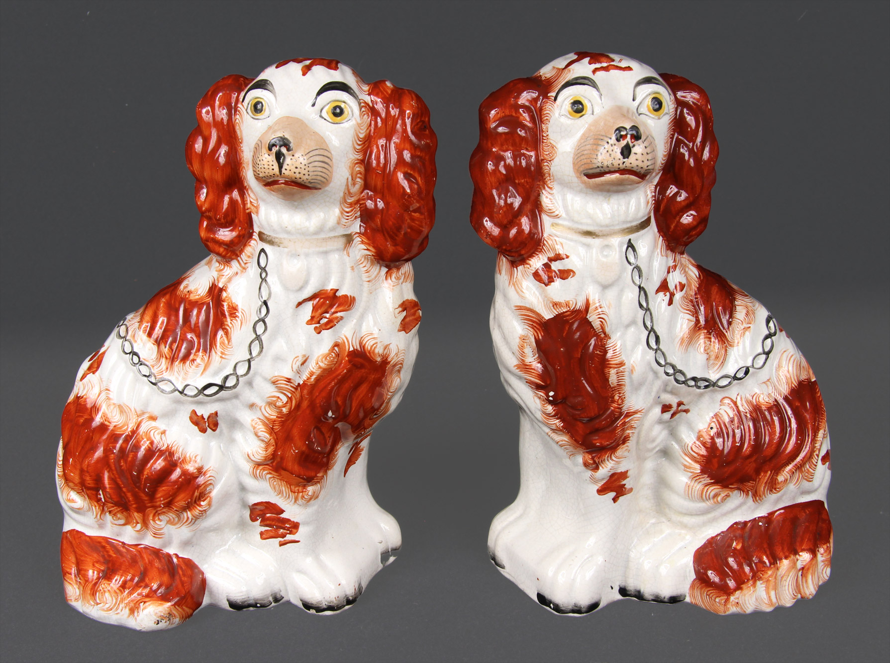  PAR DE PERROS DE LOZA INGLESA STAFFORDSHIRE. 
