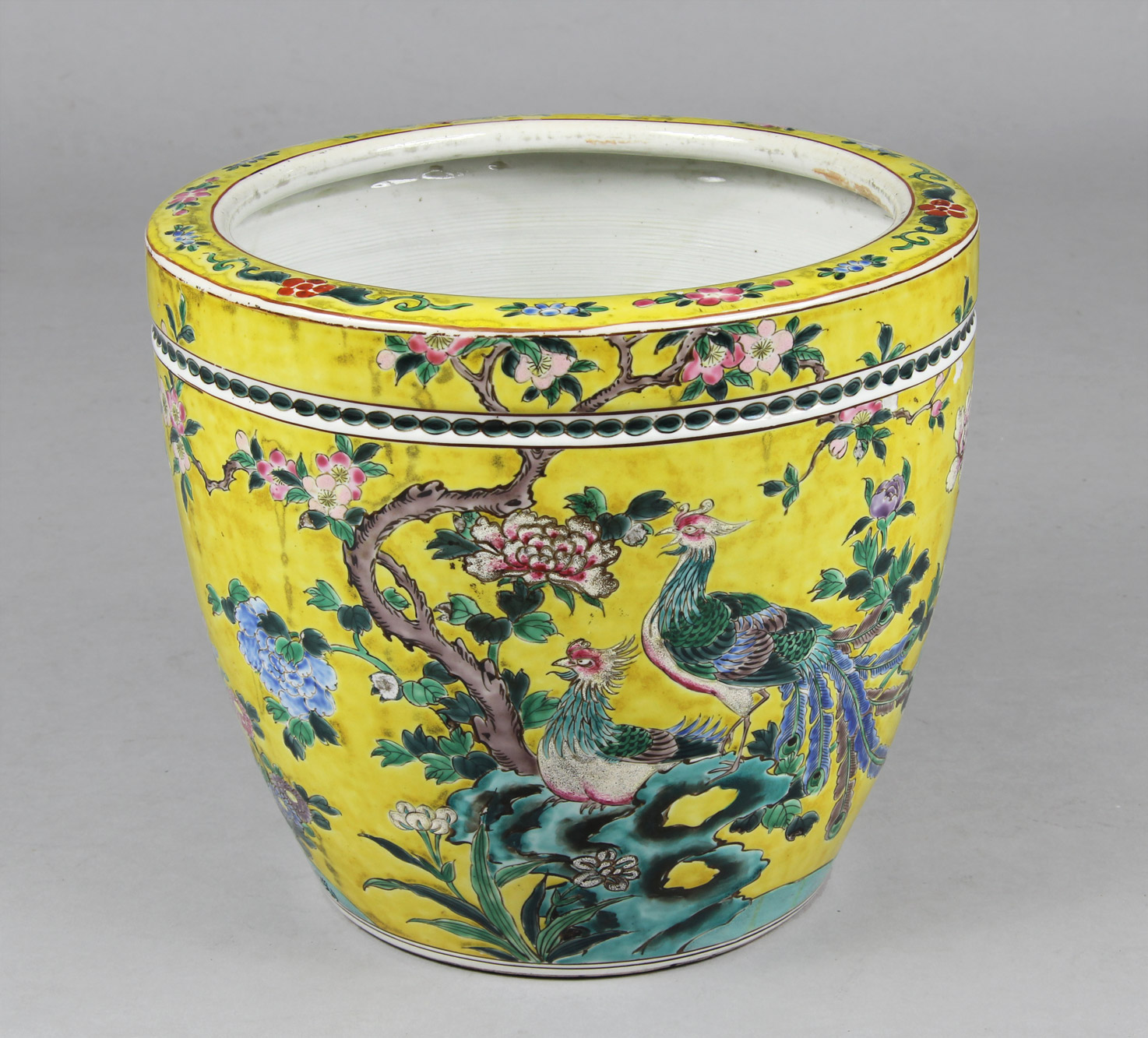  MACETERO DE PORCELANA CHINA ESMALTADA.