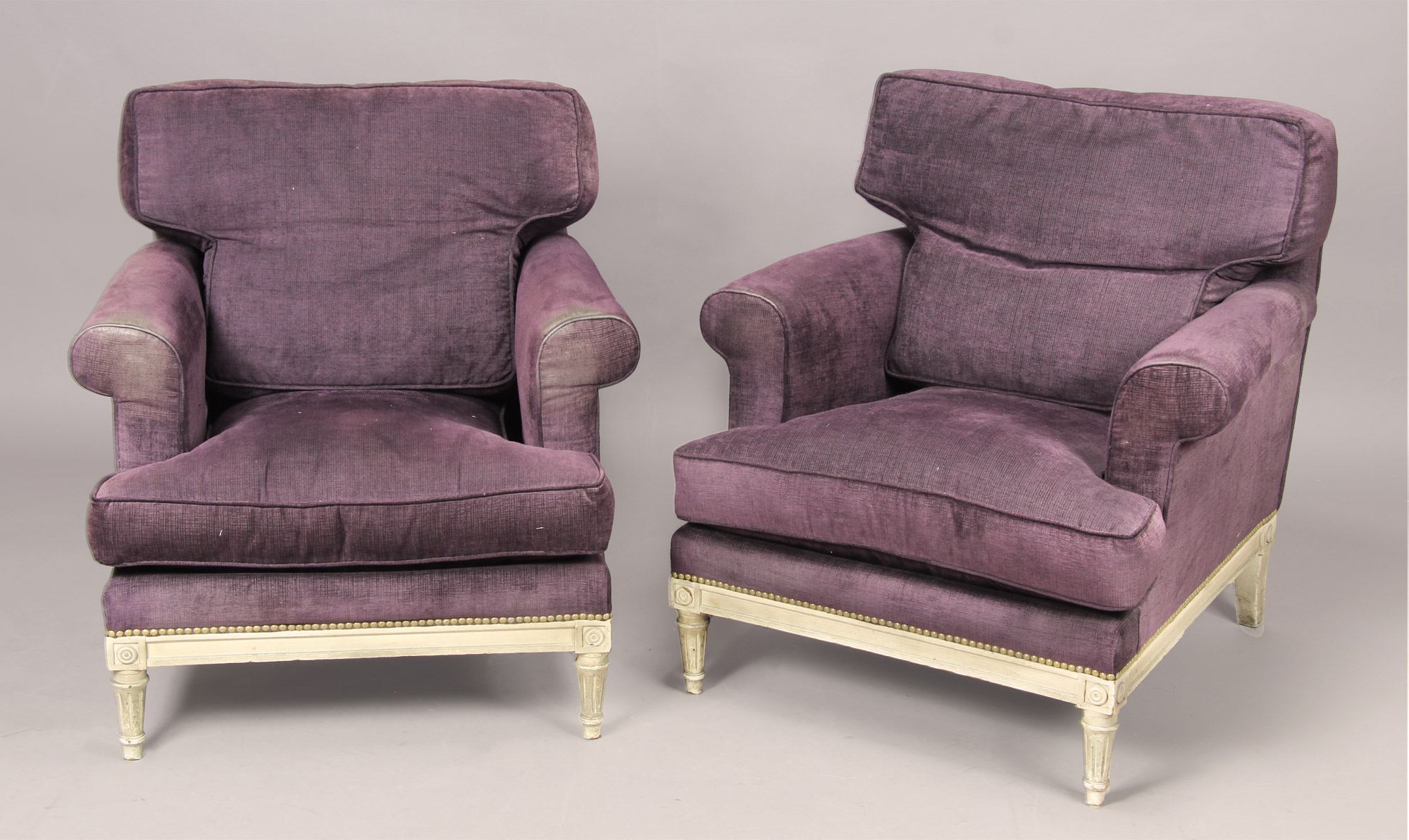  PAR DE SILLONES DE ESTILO FRANCES LUIS XVI. 