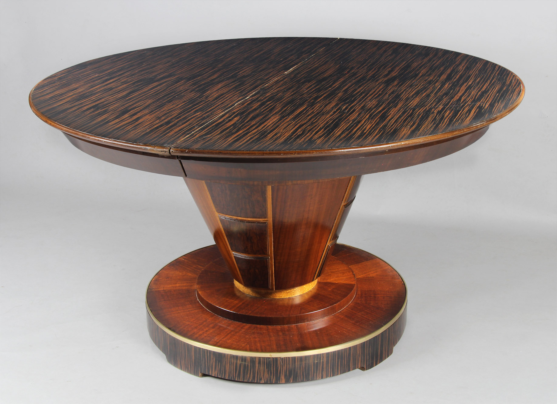  MESA CIRCULAR ESTILO ART DECO PARA COMEDOR. 