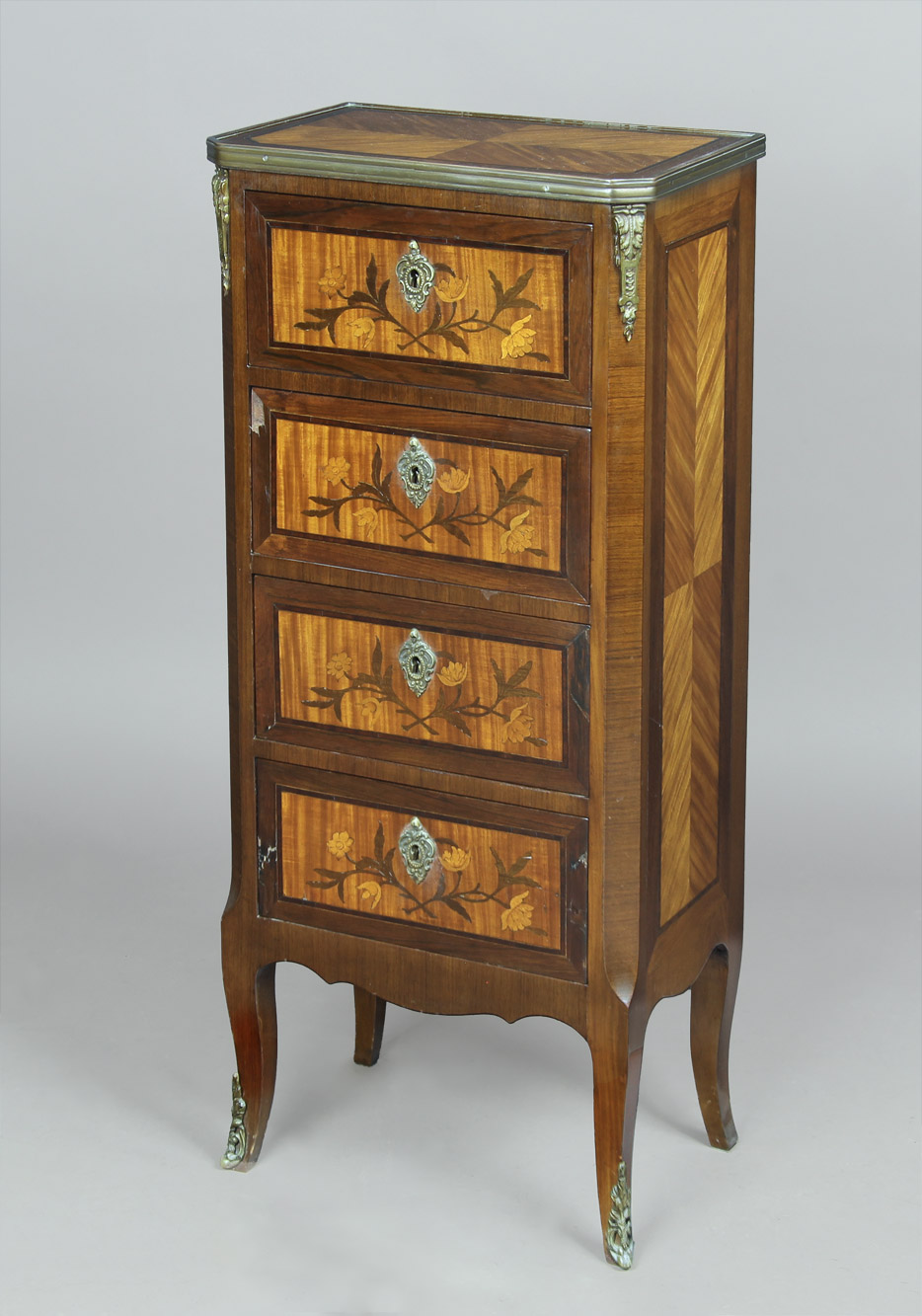  PEQUEÑO MUEBLE FRANCES DE ARRIMO ESTILO LUIS XV. 