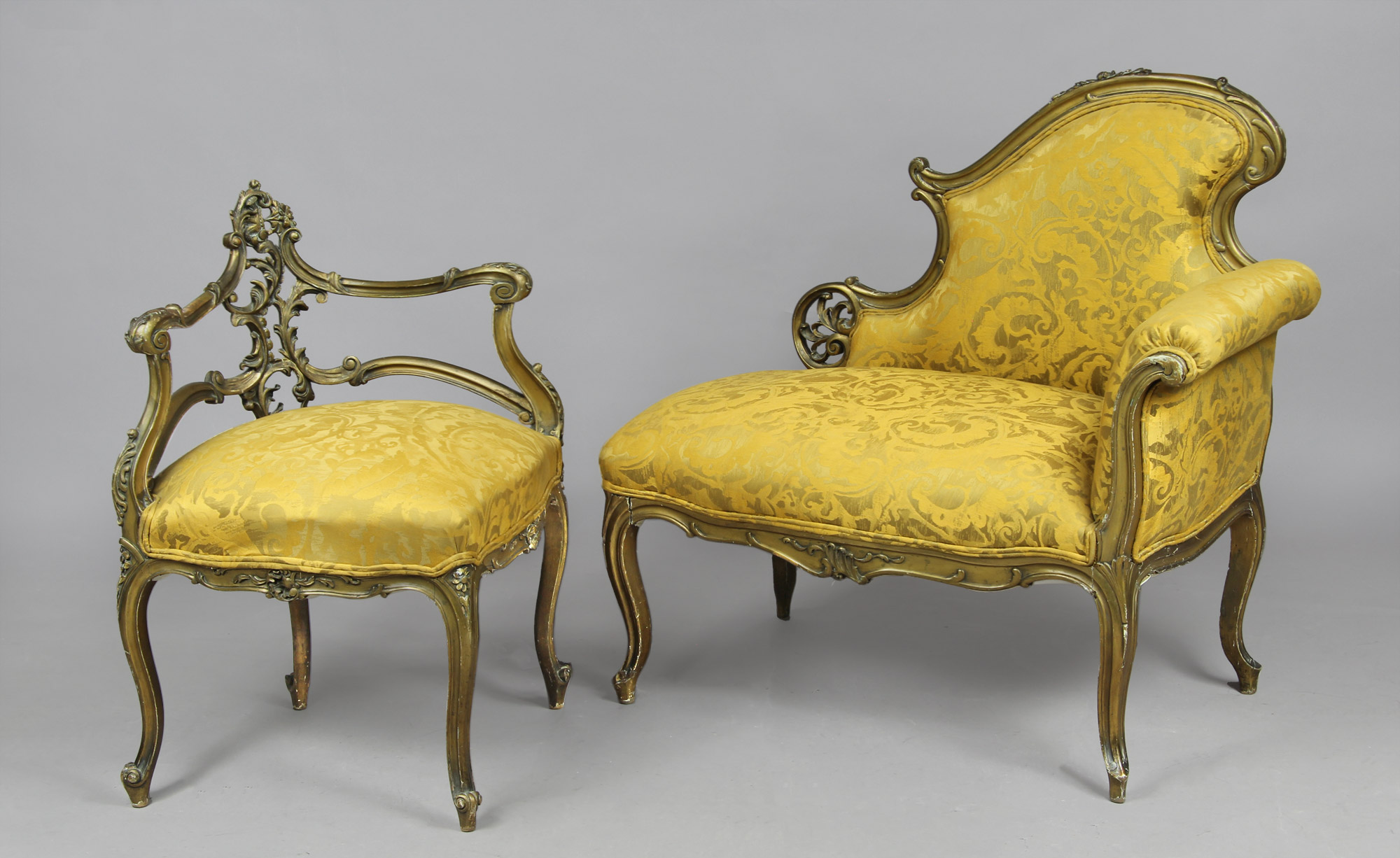  BANQUETA Y PAR DE SILLAS RINCONERAS ITALIANAS PARA SALA. 