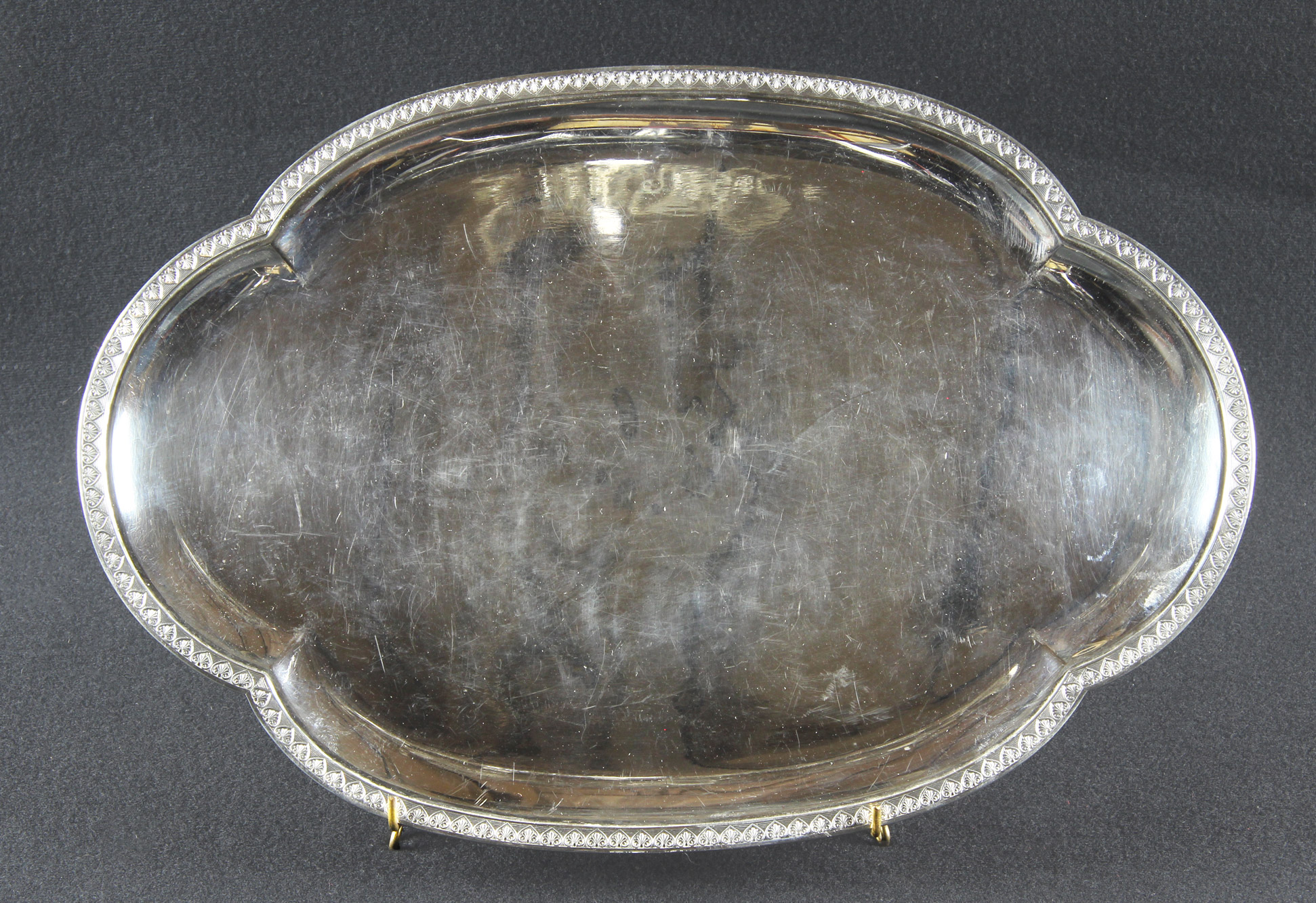  PEQUEÑA BANDEJA OVAL DE PLATA SUIZA 800 SELLADA. 