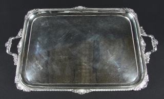 Lote 408: BANDEJA RECTANGULAR DE PLATA INGLESA SELLADA.  BANDEJA RECTANGULAR DE PLATA INGLESA SELLADA. 
