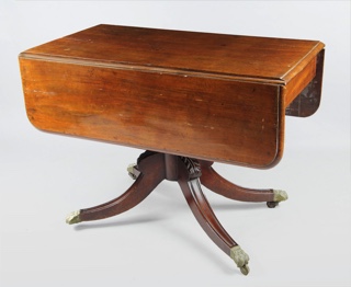 Lote 185: ANTIGUA DROP LEAF TABLE INGLESA CHIPPENDALE.  ANTIGUA DROP LEAF TABLE INGLESA CHIPPENDALE. 