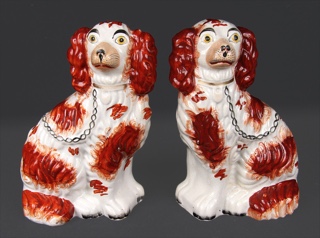 Lote 542: PAR DE PERROS DE LOZA INGLESA STAFFORDSHIRE.  PAR DE PERROS DE LOZA INGLESA STAFFORDSHIRE. 