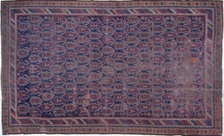 Lote 369: ALFOMBRA PERSA DE LANA TEJIDA A MANO.  ALFOMBRA PERSA DE LANA TEJIDA A MANO. 