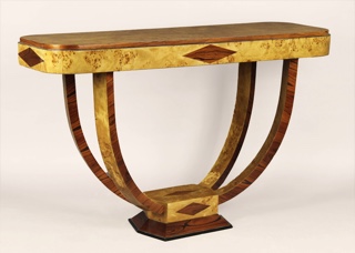 Lote 196: CONSOLA ESTILIZADA DE ESTILO ART DECO.  CONSOLA ESTILIZADA DE ESTILO ART DECO. 