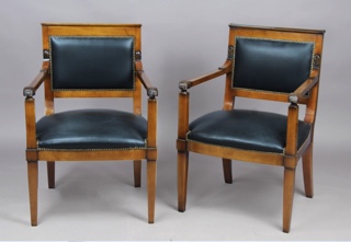 Lote 254: DOS SILLONES DE ESTILO NEOCLASICO.  DOS SILLONES DE ESTILO NEOCLASICO. 