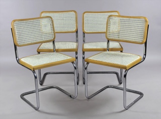 Lote 177: DOCE SILLAS DE LINEA MODERNA PARA COMEDOR.  DOCE SILLAS DE LINEA MODERNA PARA COMEDOR. 