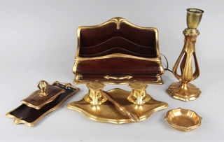 Lote 404: CONJUNTO ART NOUVEAU PARA ESCRITORIO DE LA CASA KELLER.  CONJUNTO ART NOUVEAU PARA ESCRITORIO DE LA CASA KELLER. 