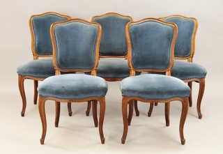 Lote 167: DOCE SILLAS DE ESTILO FRANCES LUIS XV PARA COMEDOR.  DOCE SILLAS DE ESTILO FRANCES LUIS XV PARA COMEDOR. 