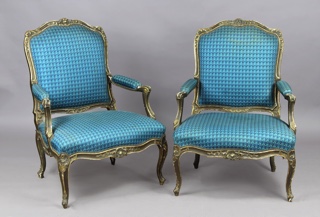Lote 214: PAR DE SILLONES DE ESTILO FRANCES LUIS XV.  PAR DE SILLONES DE ESTILO FRANCES LUIS XV. 